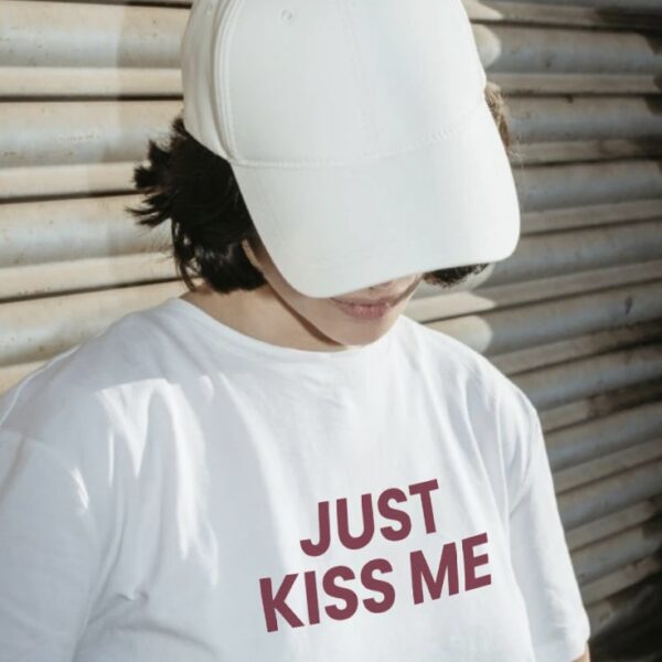 Just kiss me blanco