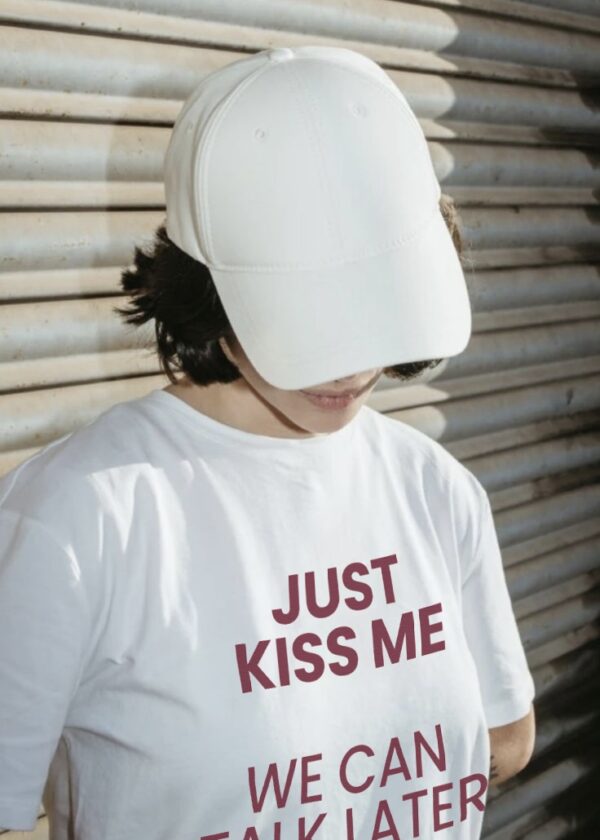 Just kiss me blanco